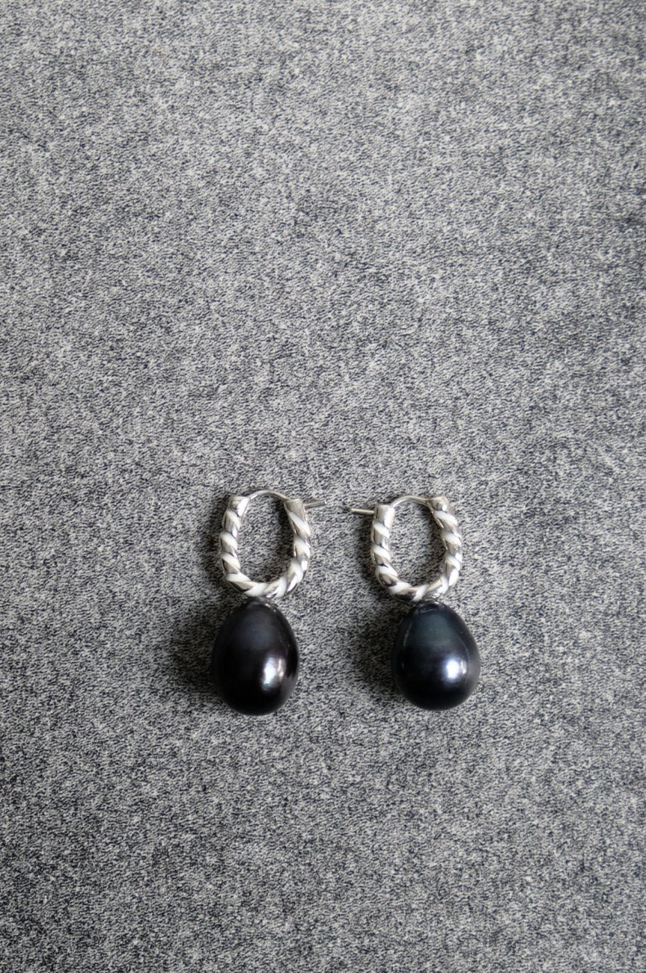 片耳】ララガンSTRIPE PEARL EARRINGS | www.causus.be