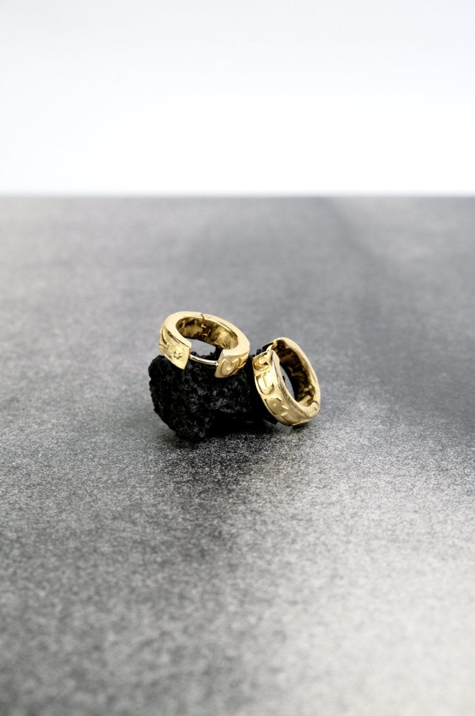 R.ALAGAN】ENGRAVED RING IDLE CURIOSITY