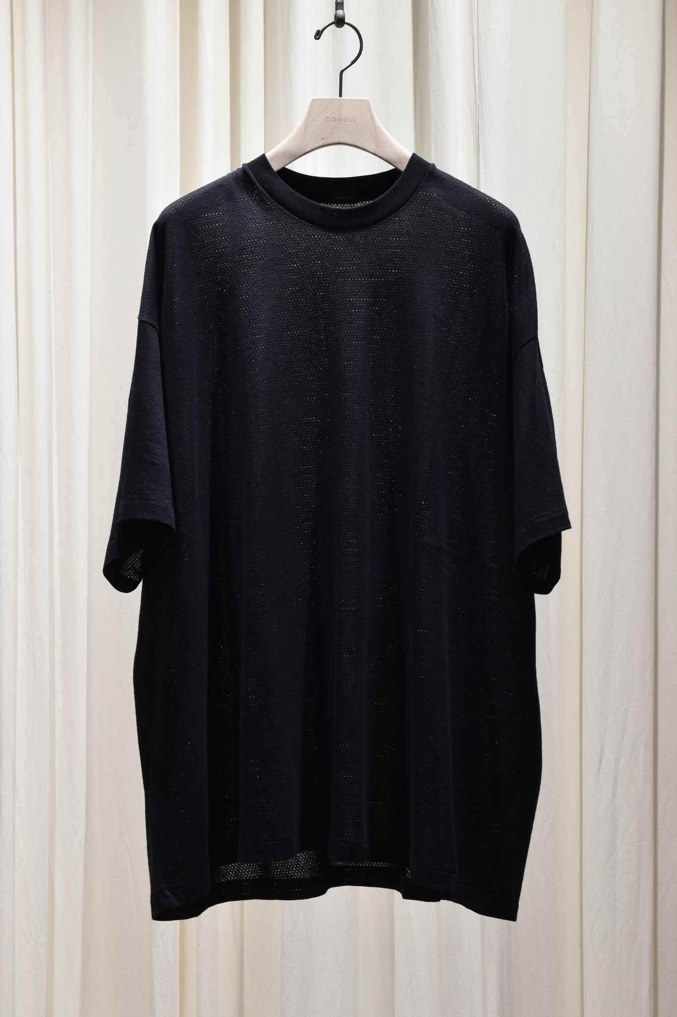 COMOLI "コットンメッシュ 半袖Tシャツ / BLACK"