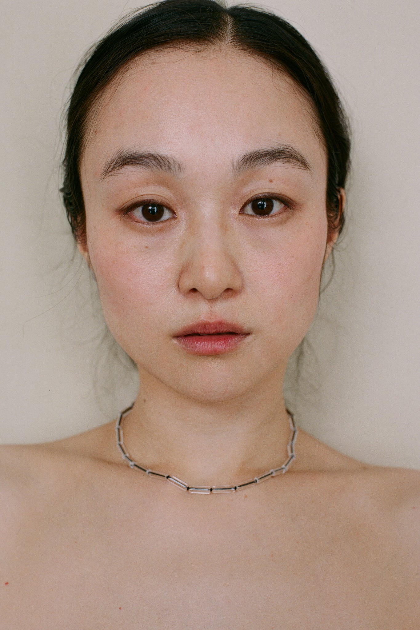 R.ALAGAN "SMALL TUBE CRYSTAL NECKLACE / CRYSTAL (LIMITED ITEM) "