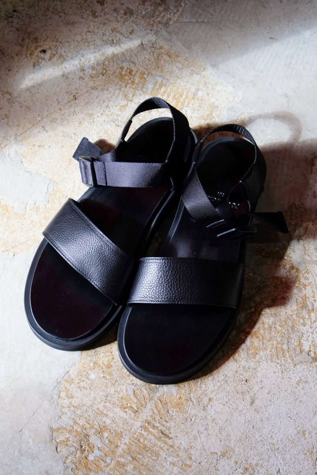 FOOTWORKS "LEATHER SANDAL / GRAINED LEATHER"