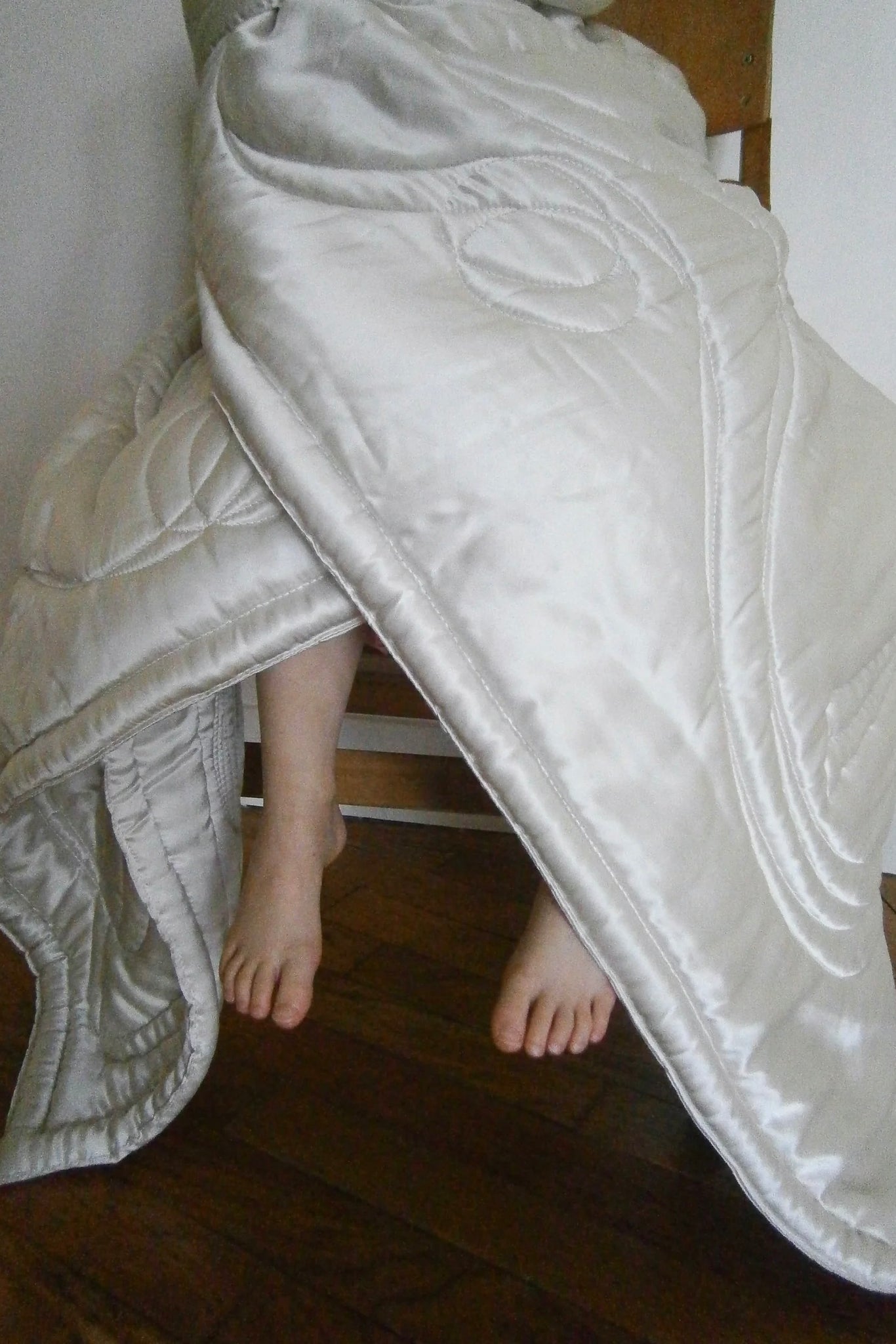 BAMBOU ROGER KWONG "QUILTED SILK BLANKET/ CHALK"