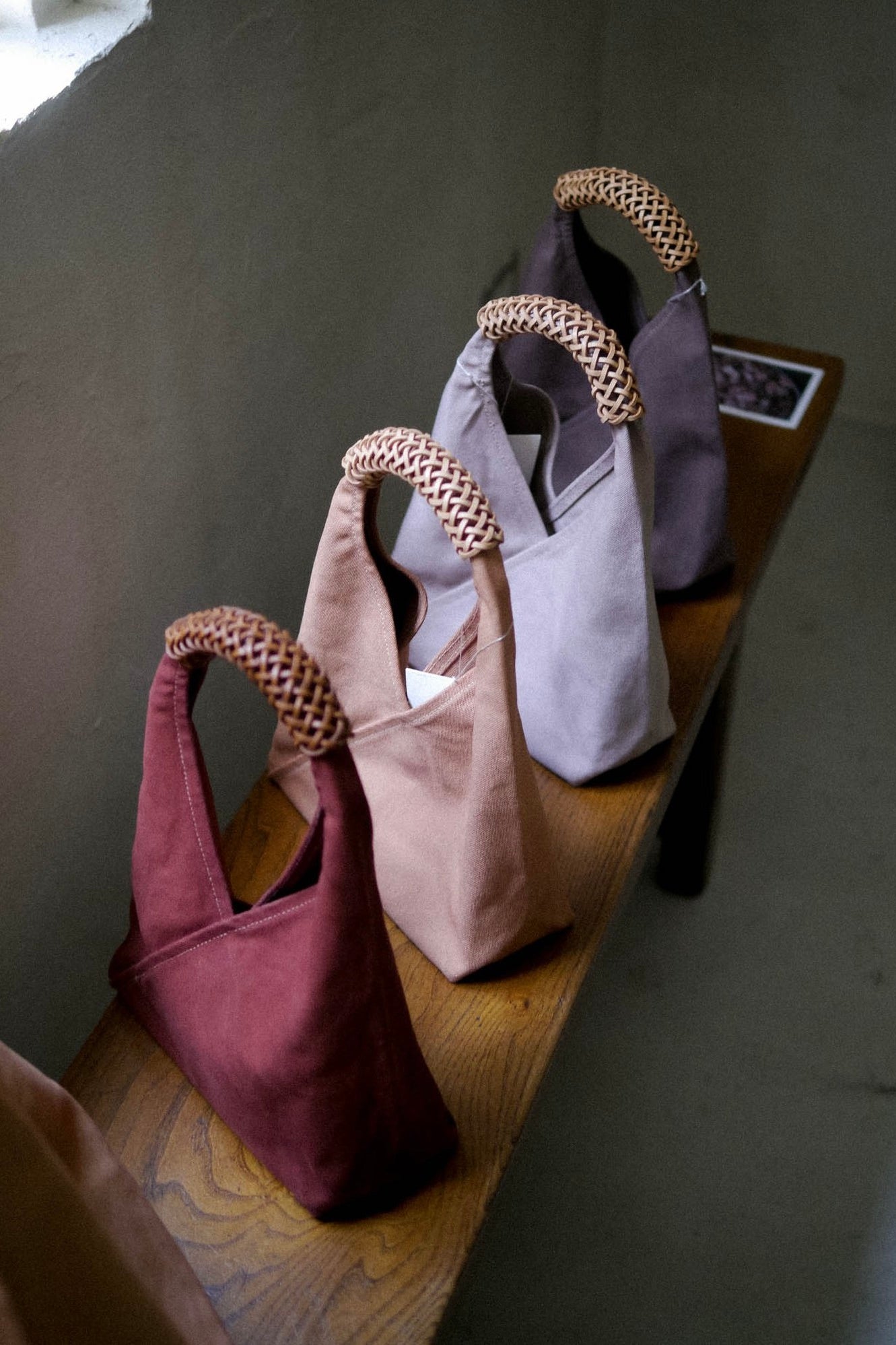 KAMARO'AN》Woven Triangle Bag – H.P.FRANCE公式サイト