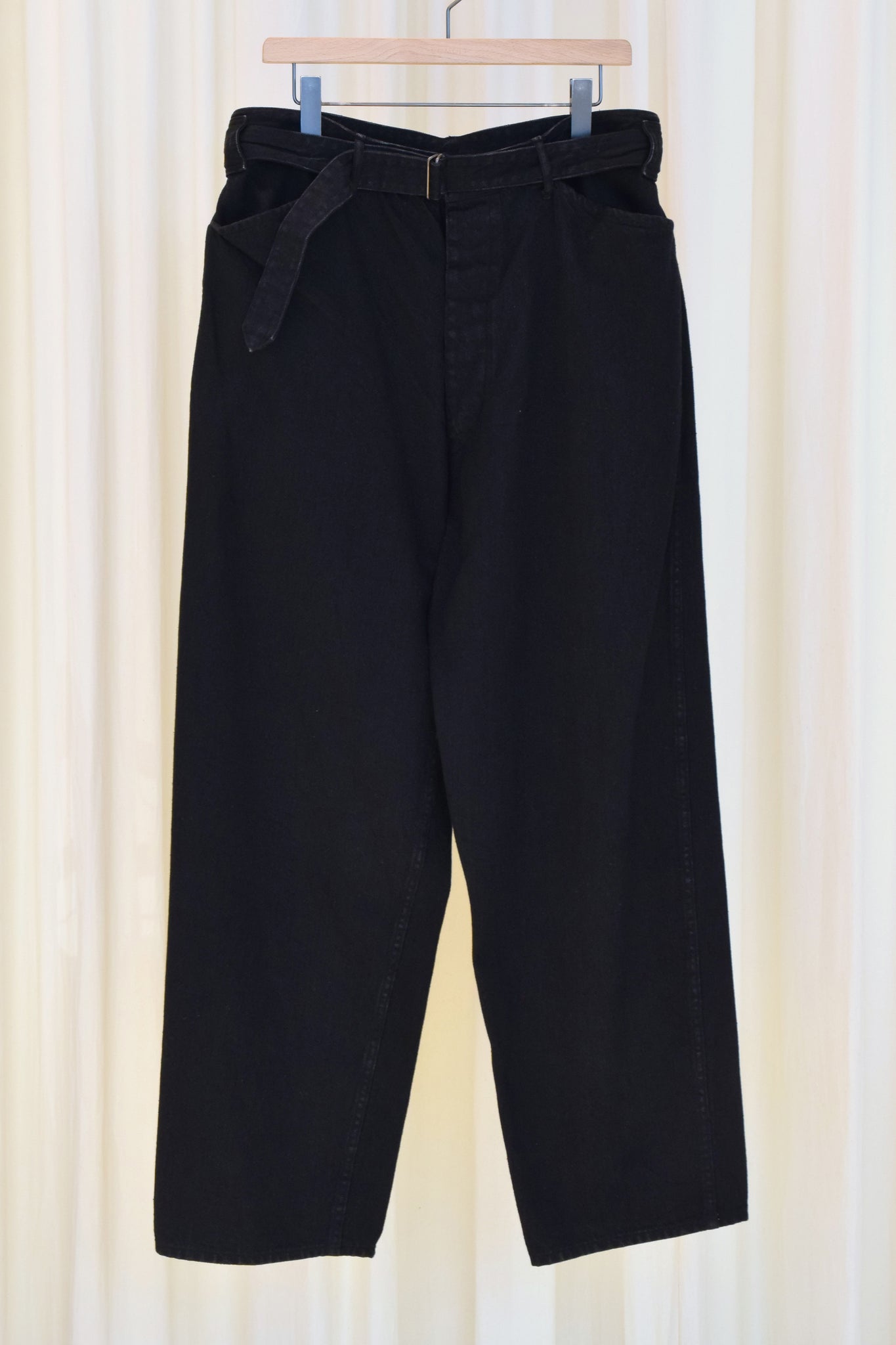 COMOLI "Denim Belted Pants / BLACK"