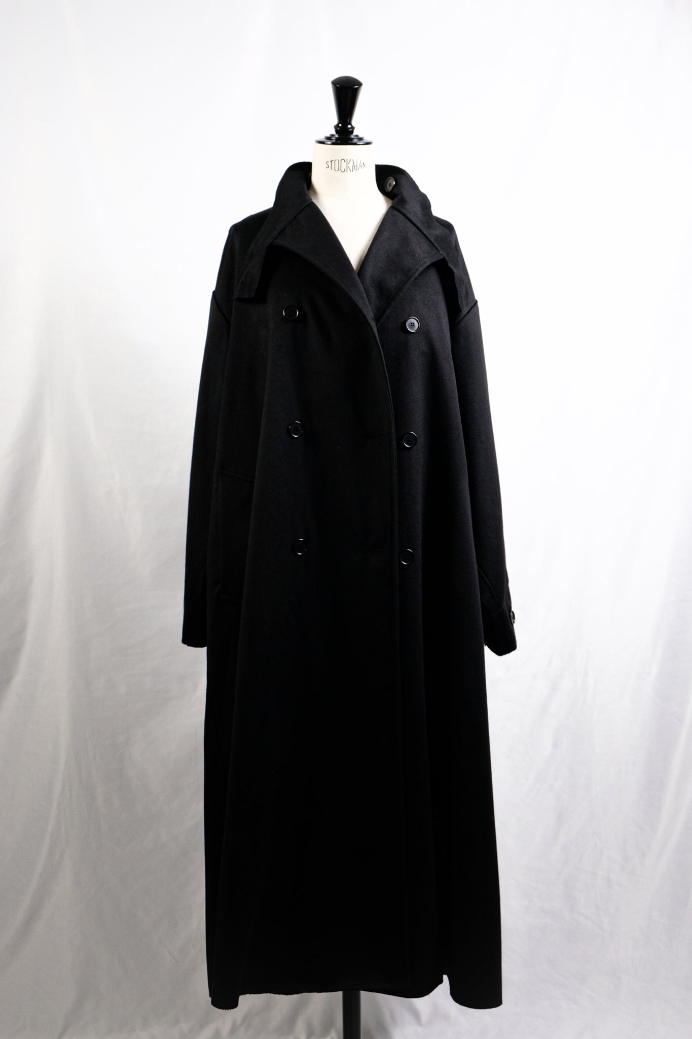 Gabriela Coll Garments "NO.65 LORO PIANA WOOL OVERSIZED COAT / BLACK" 