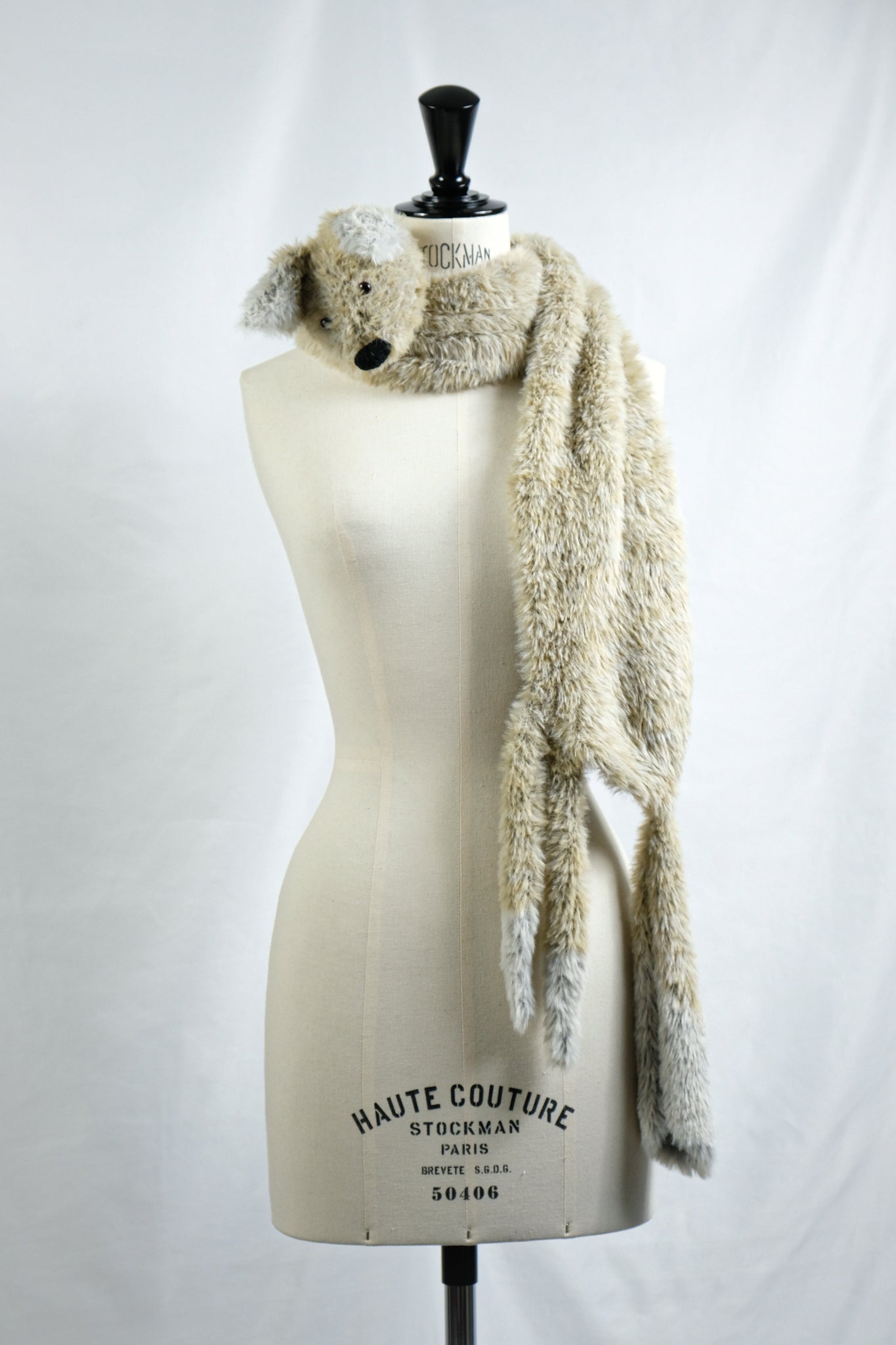 FUMIKA_UCHIDA "KNITTED FOX LONG MUFFLER / GREY BEIGE"