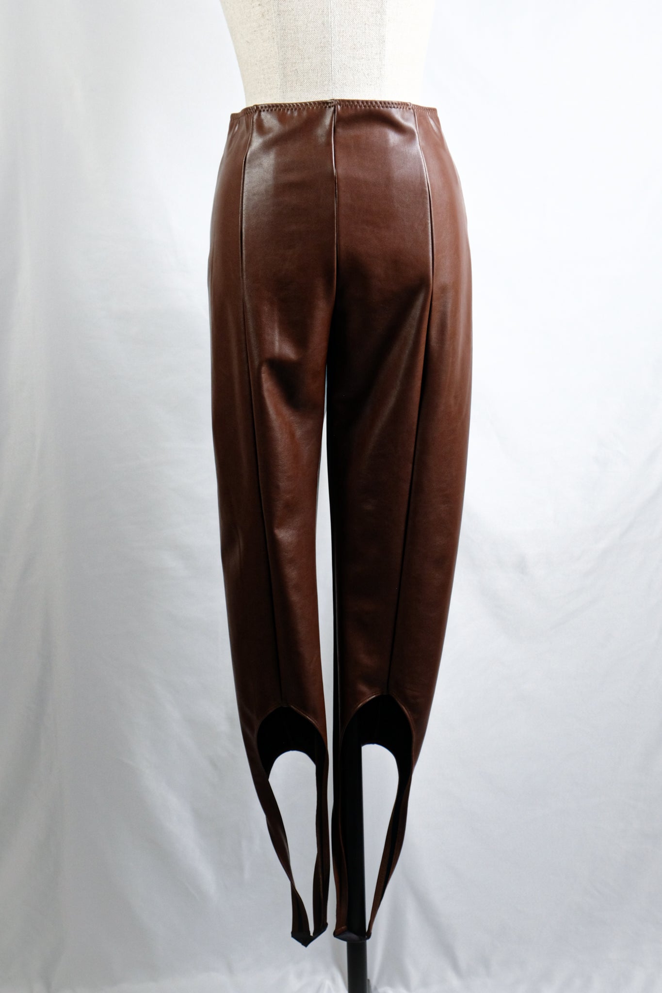 FUMIKA_UCHIDA "STRETCH VEGAN LEATHER STIRRUPS LEGGINGS / MID BROWN"