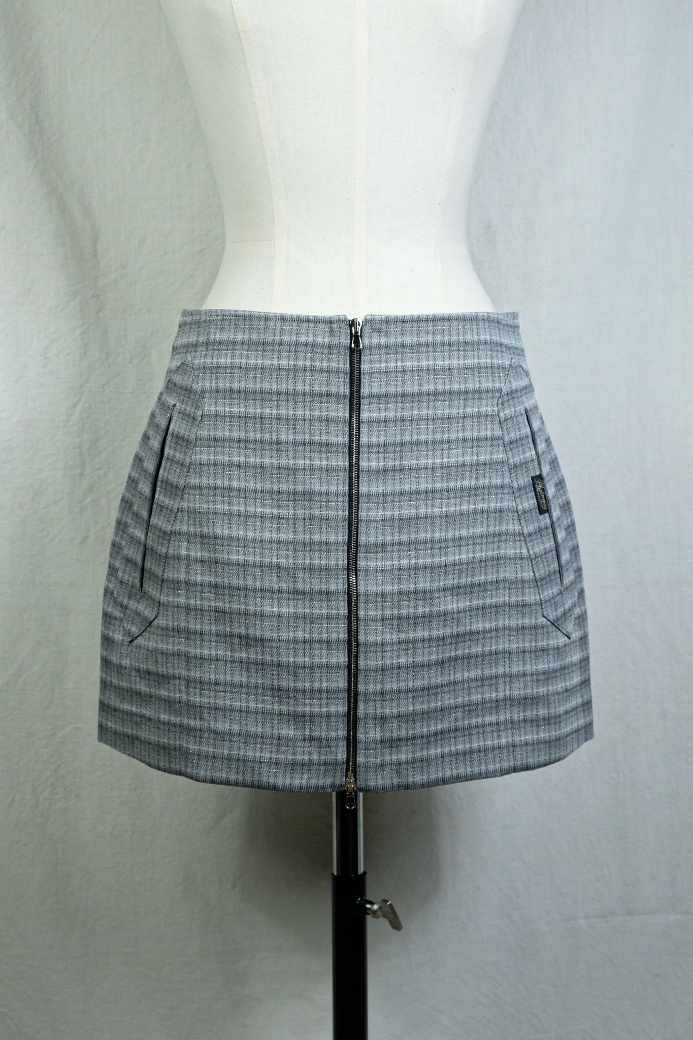 PHOTOCOPIEU "FRONT-ZIP MINI SKIRT / DAKOTA"