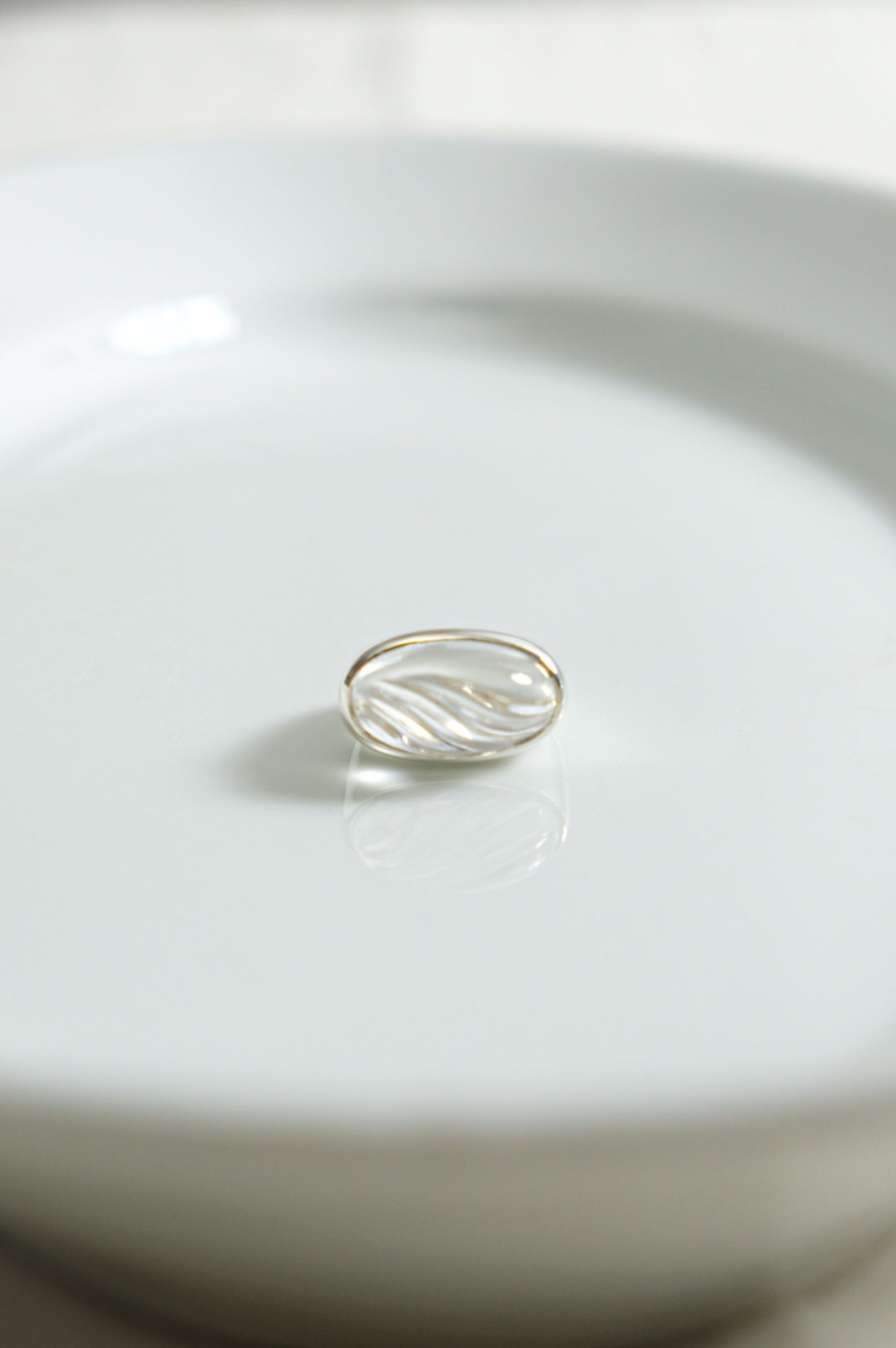 R.ALAGAN "QUIETUDE RING / CRYSTAL (LIMITED ITEM)"