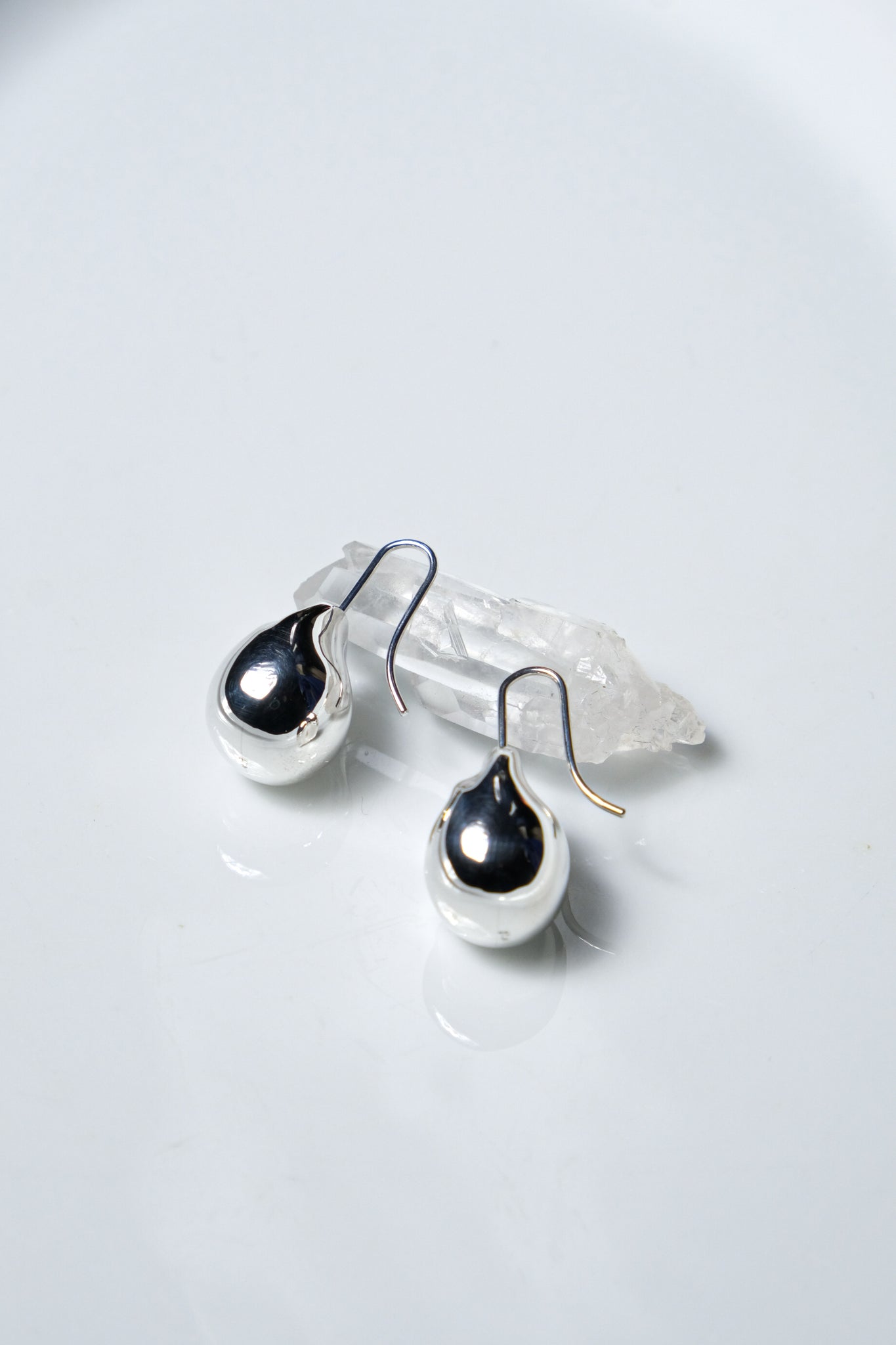 R.ALAGAN "SILVER PEARL EARRINGS"