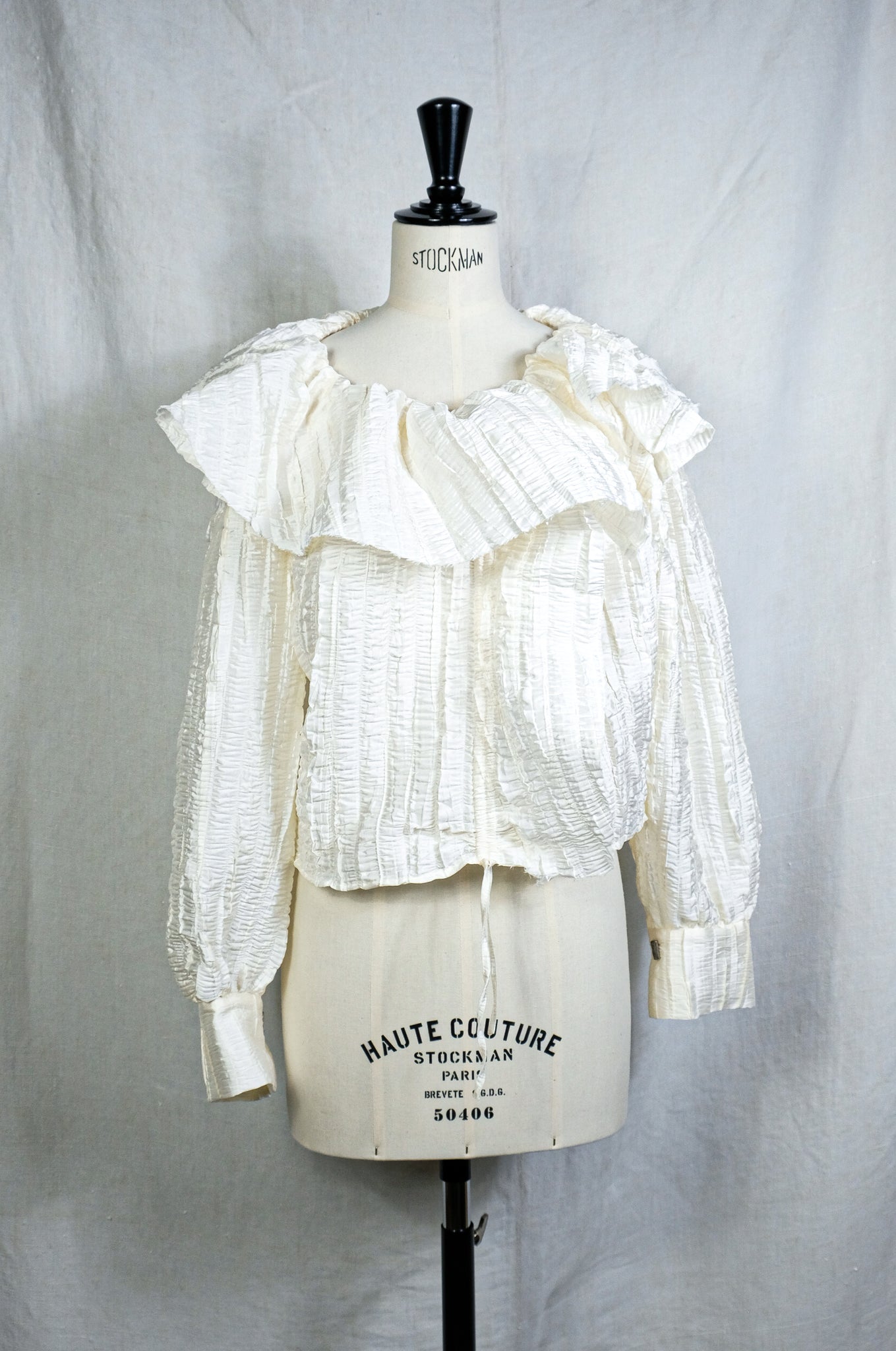 [30%OFF]CURRENTAGE "RAFFLE FRILL BLOUSE"