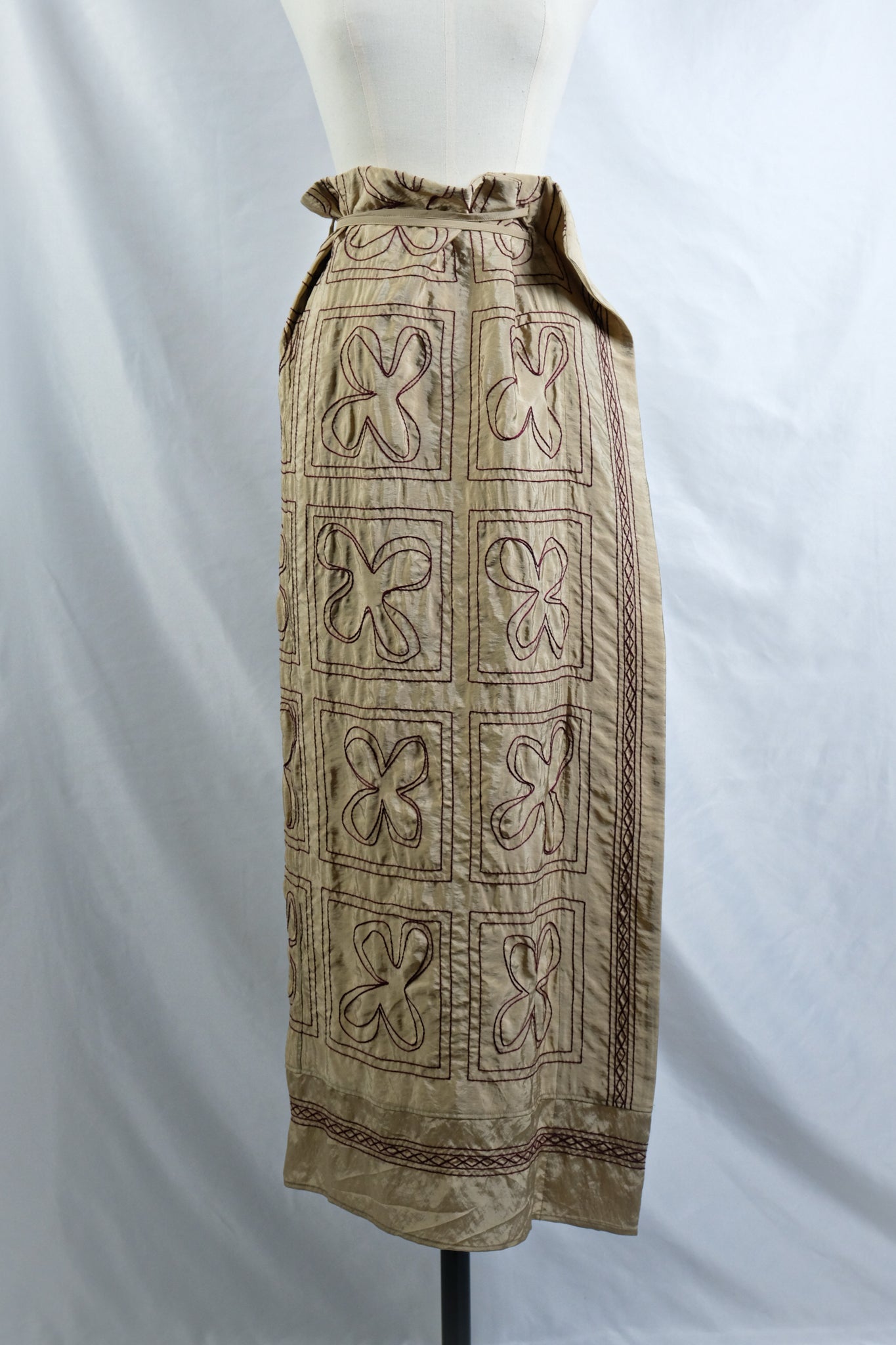 CURRENTAGE "EMBROIDARY SKIRT / BEIGE"