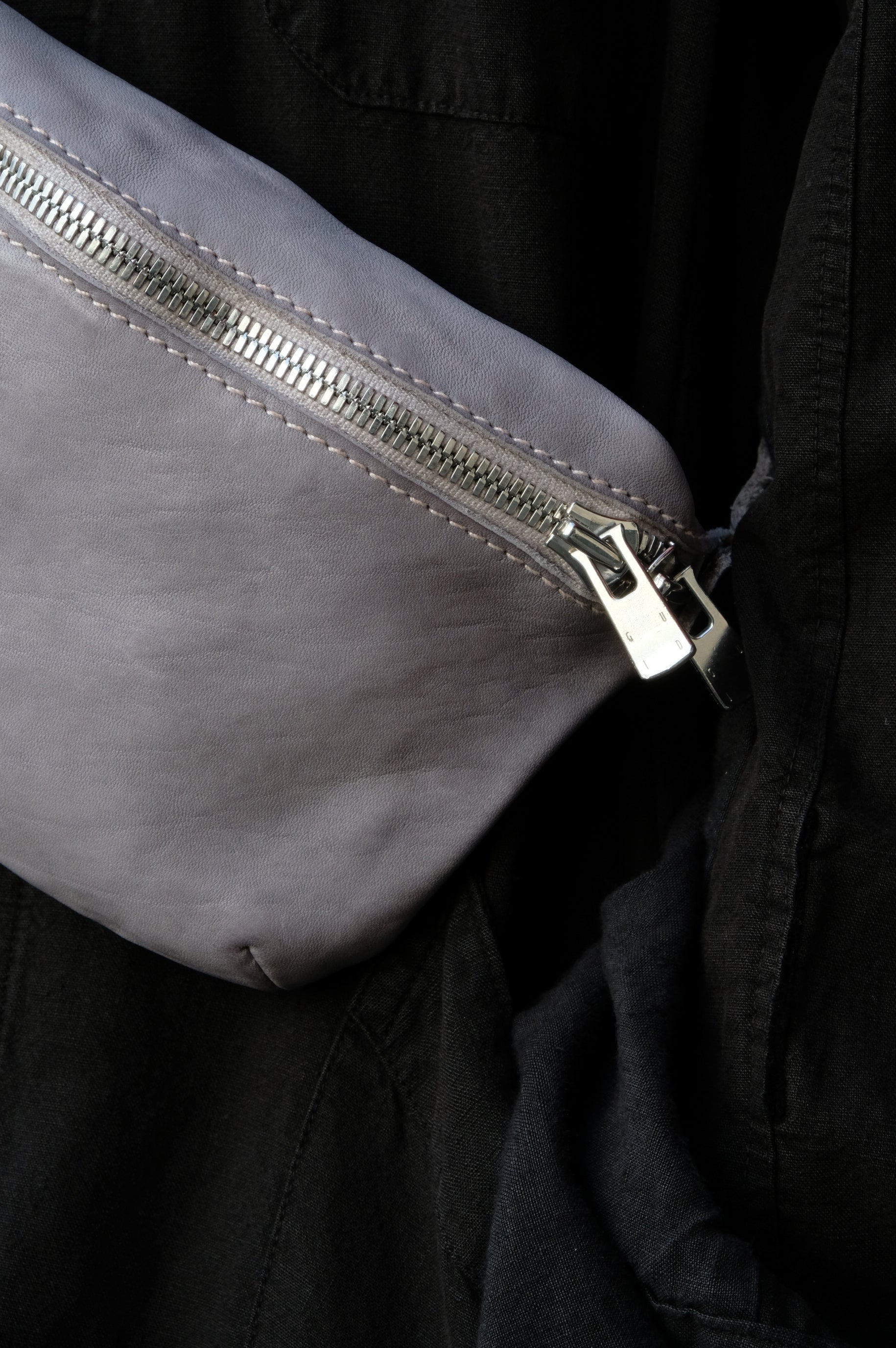 (正規店出品)GUIDI BV06 SOFT HORSE FULL GRAIN LEATHER SMALL GUIDI BV06 VCV39T Soft Horse Full Grain Belt Bag | Elixirgallery
