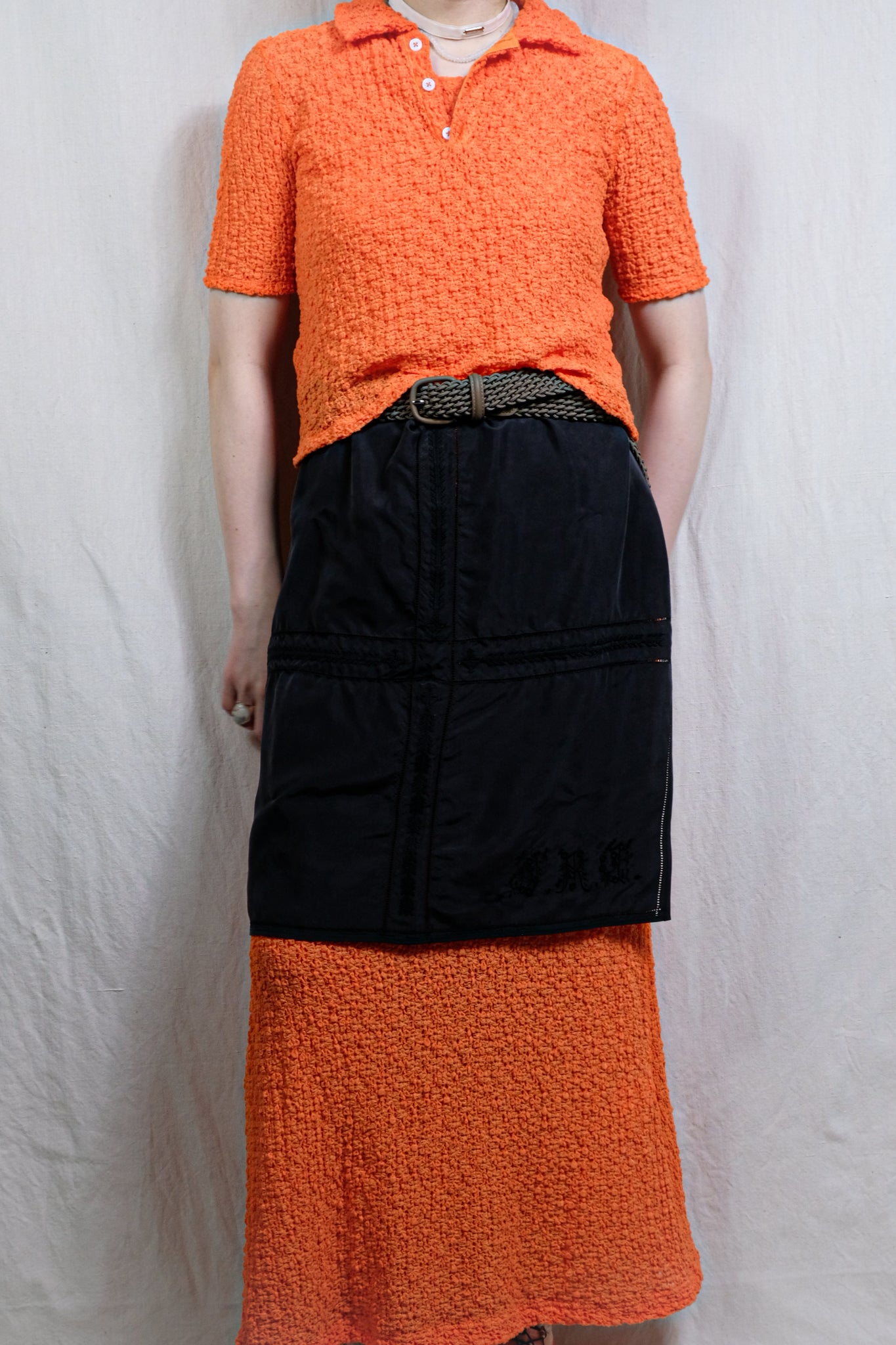 CURRENTAGE "EMBROIDARY SILK SCARF / BLACK"