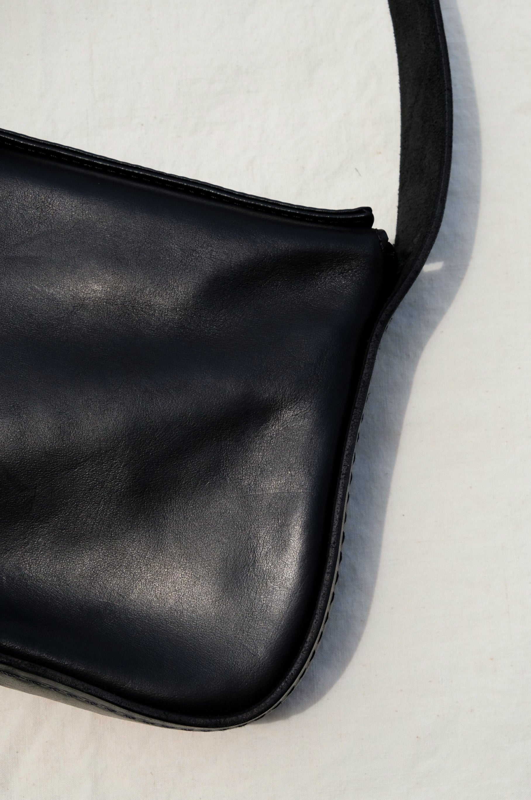 GUIDI ”UNISEX SMALL HANDLE BAG / HORSE FULL GRAIN