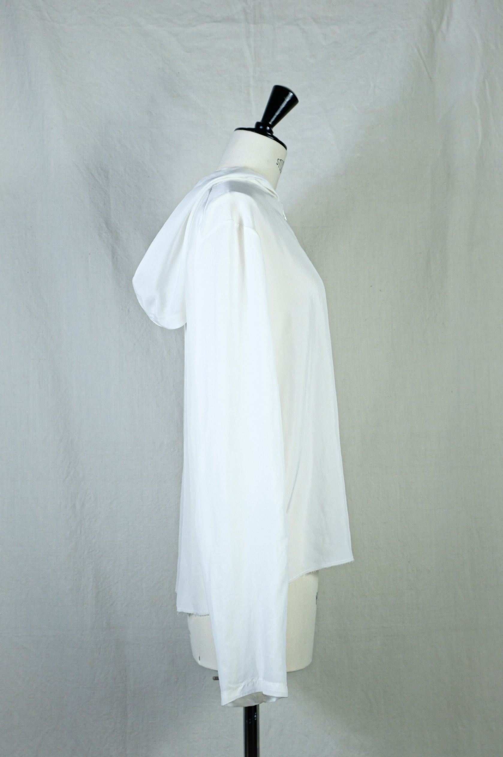 【関税込み】Gabriela Coll Garments ホワイト No.270 ベスト White No.270 Vest by Gabriela Coll Garments on Sale