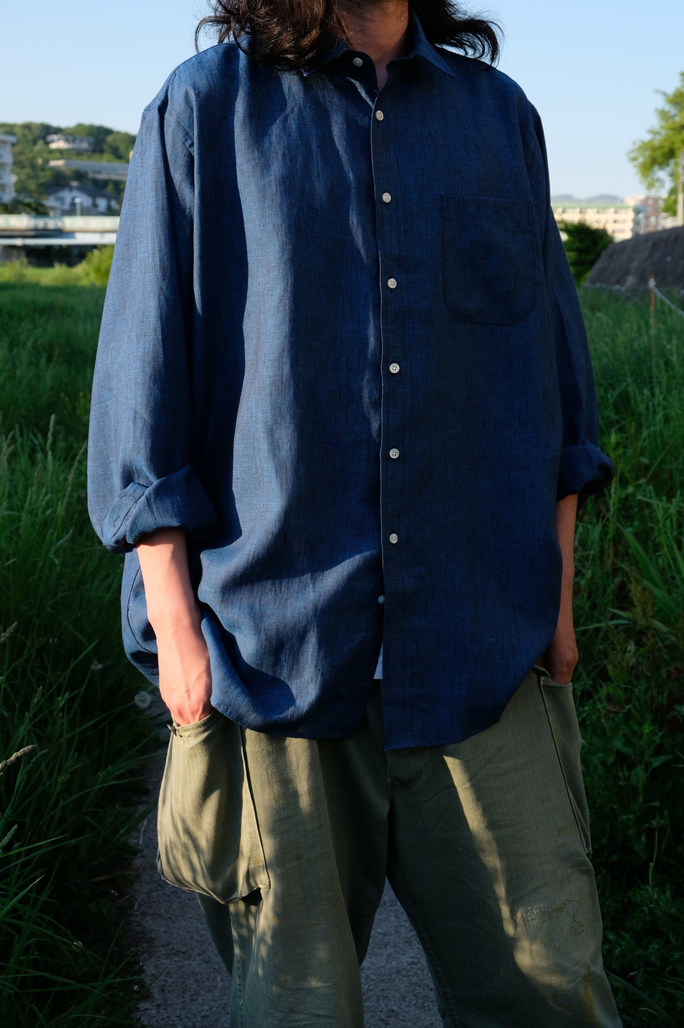 INDIVIDUALIZED SHIRTS "【LOCALERS EXCLUSIVE】BLUE LINEN LONG SLEEVE SHIRT"