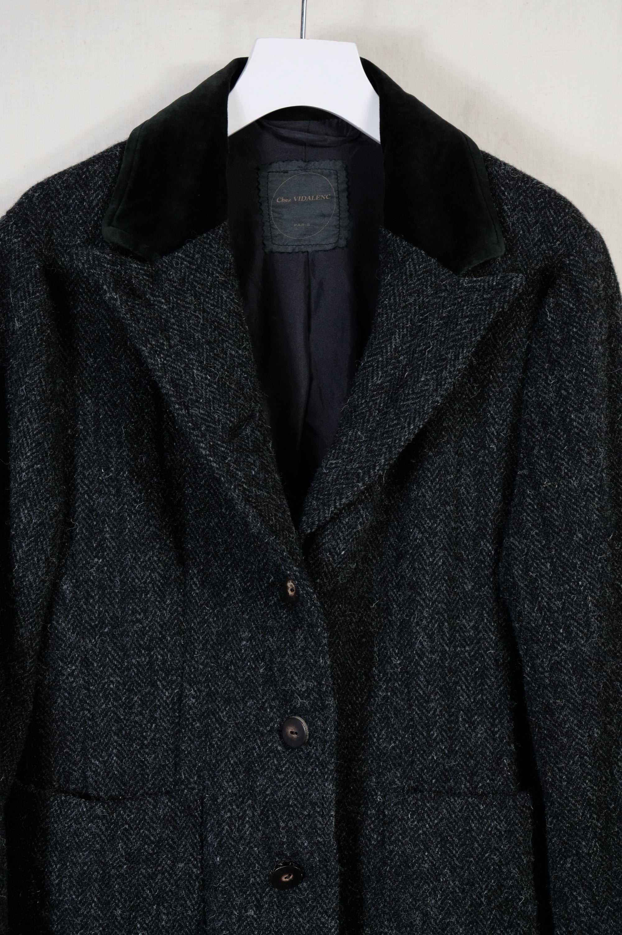 ED4AA701-8903-4D9A-97AC-