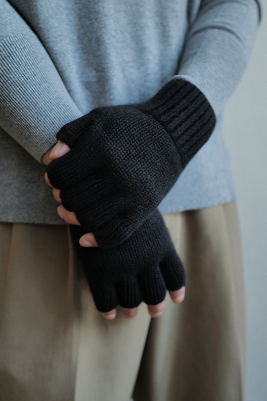 PICEA "BABY CASHMERE OPEN FINGER GLOVES / BLACK"