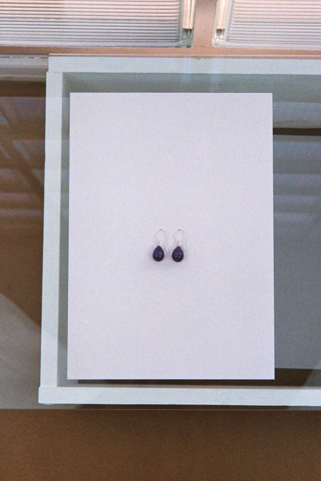 Sisi Joia "GOTA MIDI EARRINGS / OPALINE LILAC"