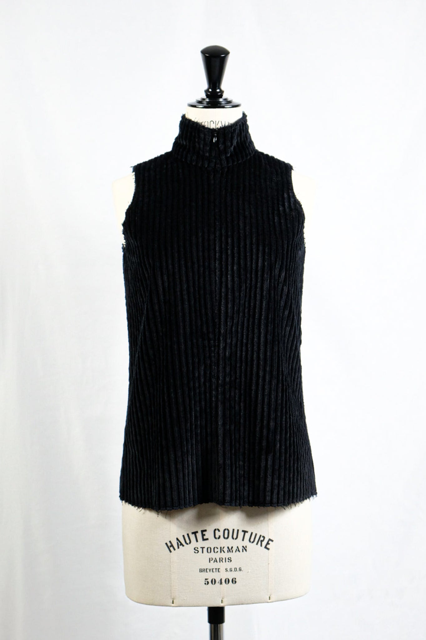 GABRIELA COLL GARMENTS "NO.321 CORDUROY ZIPPER TOP / BLACK"