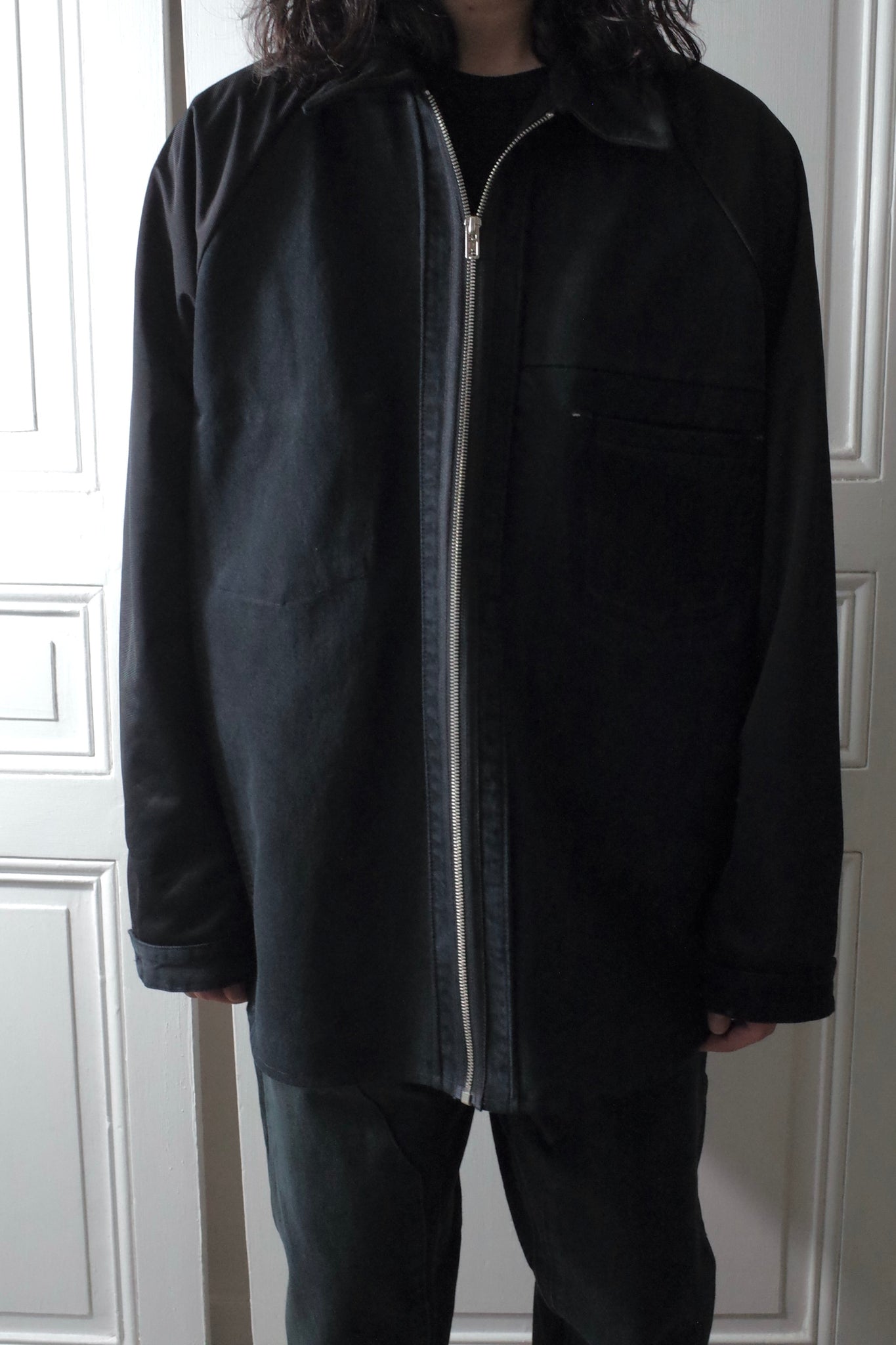 QBISM "FREESIZE METAL INSERTED COLLAR VINTAGE DENIM ZIP OVERSHIRT"