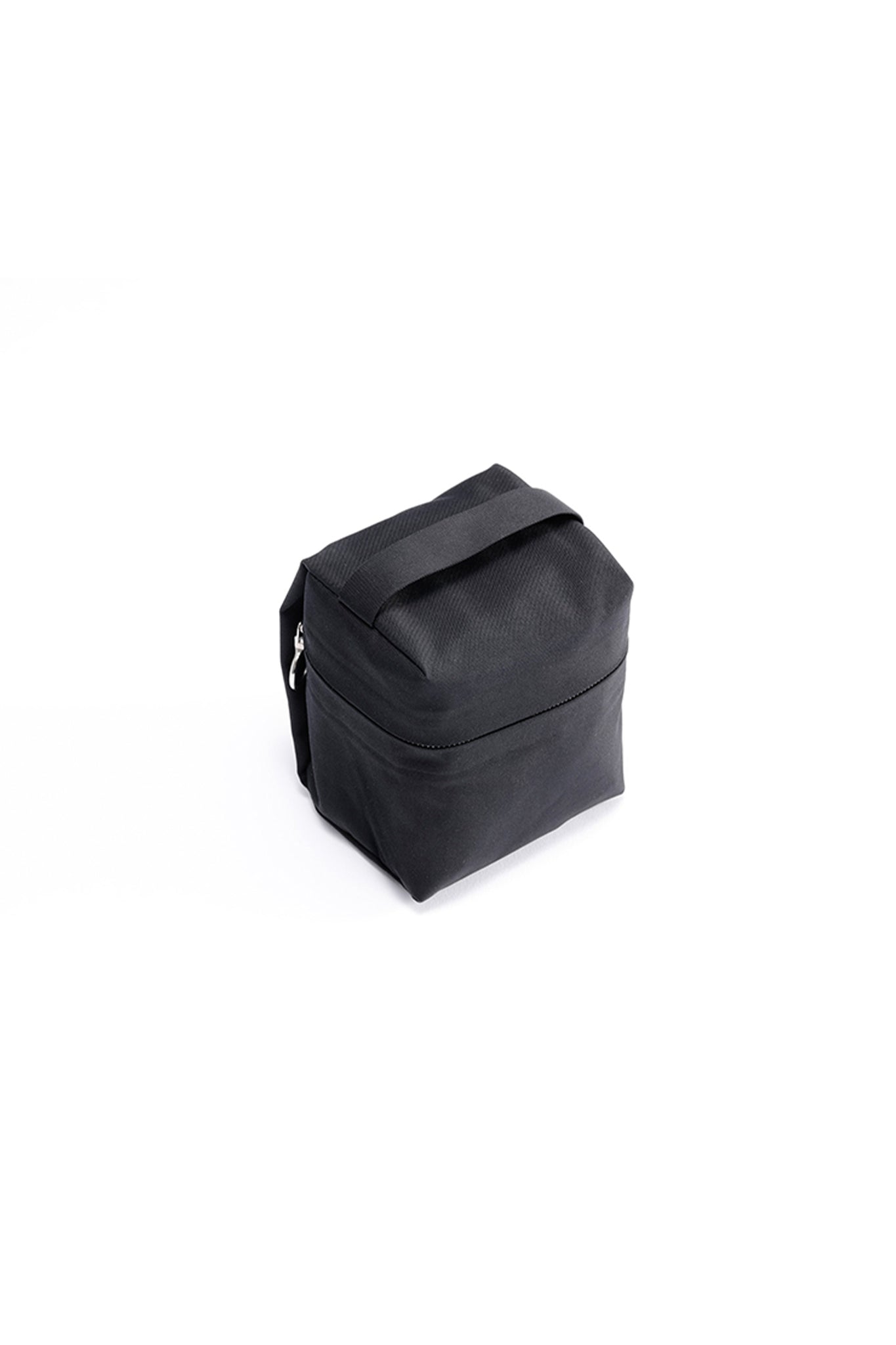 Aeta×THREE "AT04 COSMETIC POUCH S/BLACK"