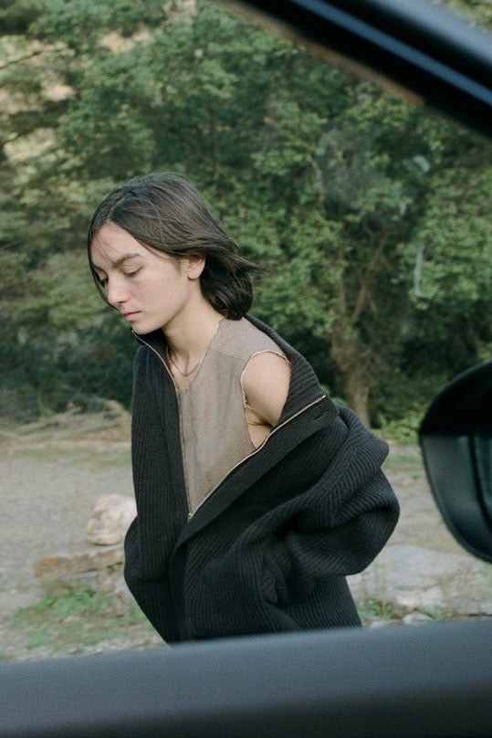 seya. "CLOUD KNIT BLOUSON / EBONY BLACK"