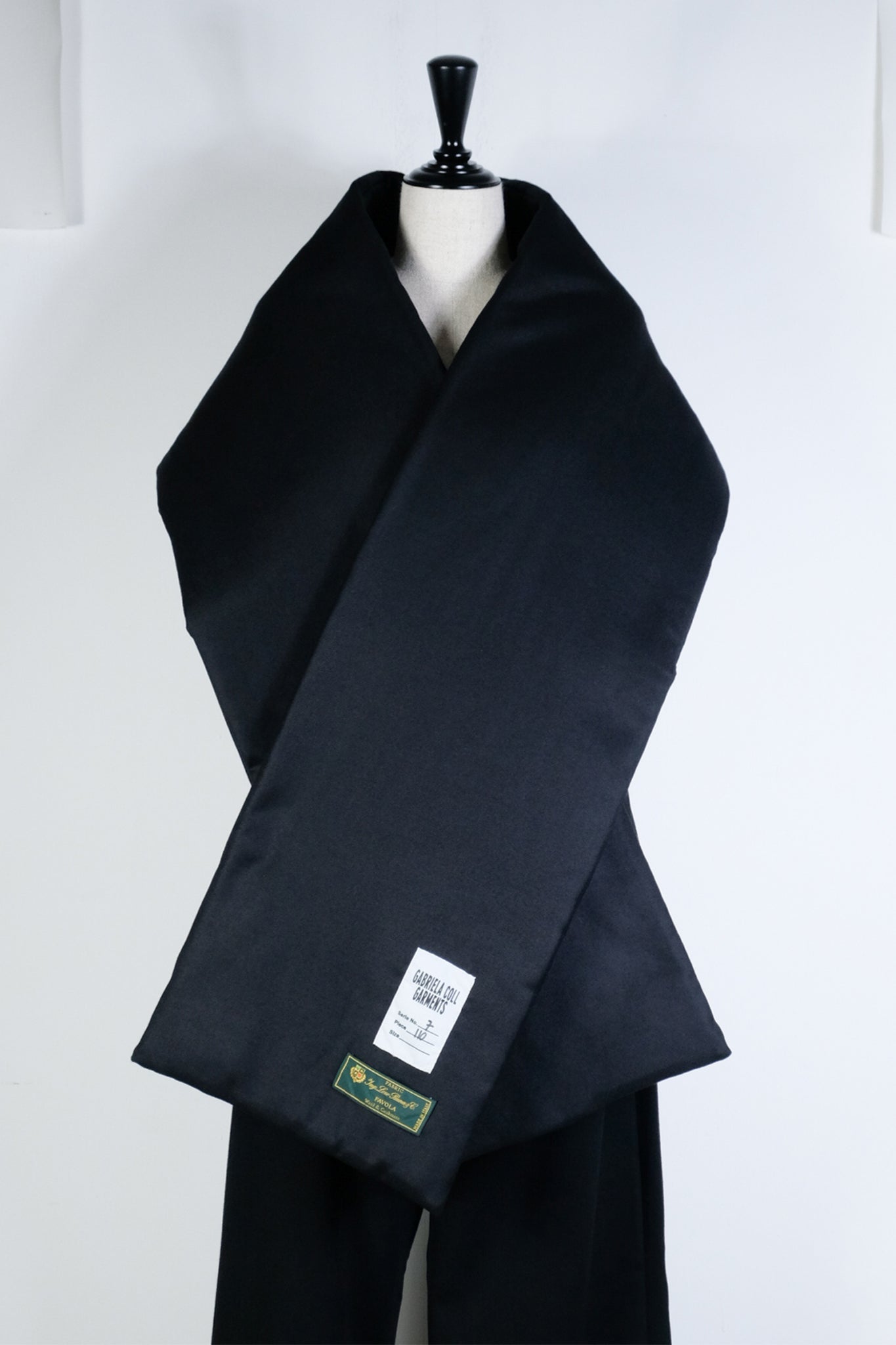 Gabriela coll garments☆ Loro Piana Wool Padded Scarf-