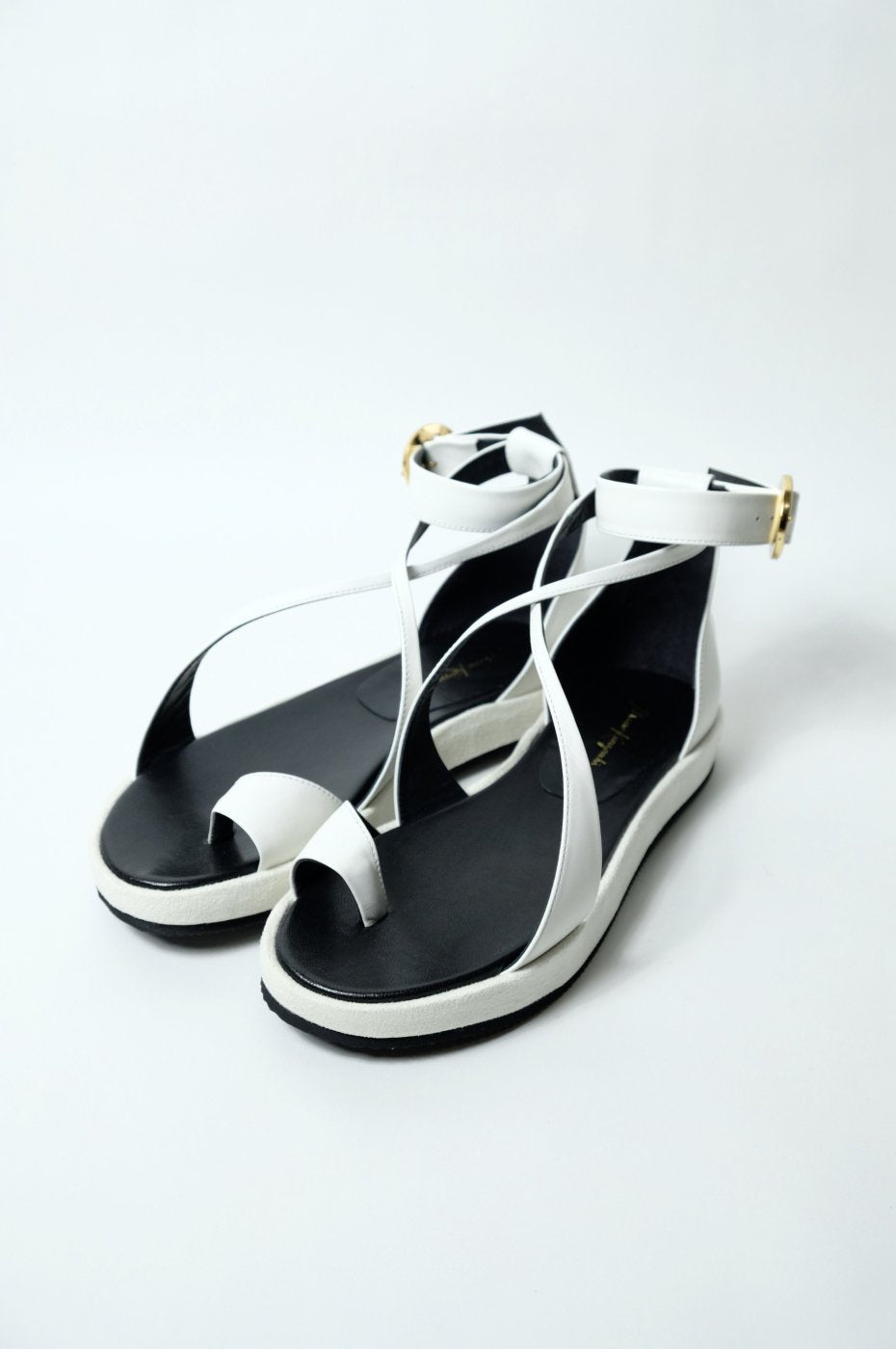 【50%OFF】Mame Kurogouchi "CURVED LINE ANKLE STRAP SANDALS"