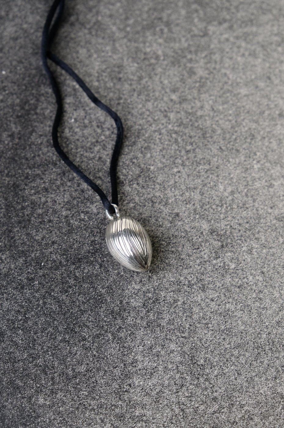 ララガン/R.ALAGANRIDGET PENDANT