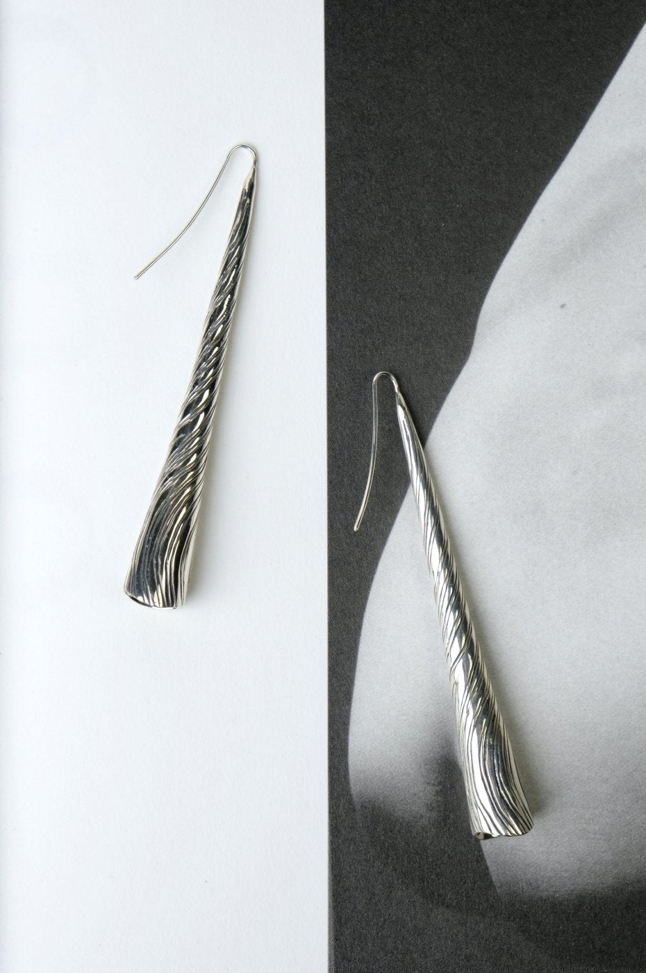 R.ALAGAN "BRIDGET EARRINGS / SILVER"