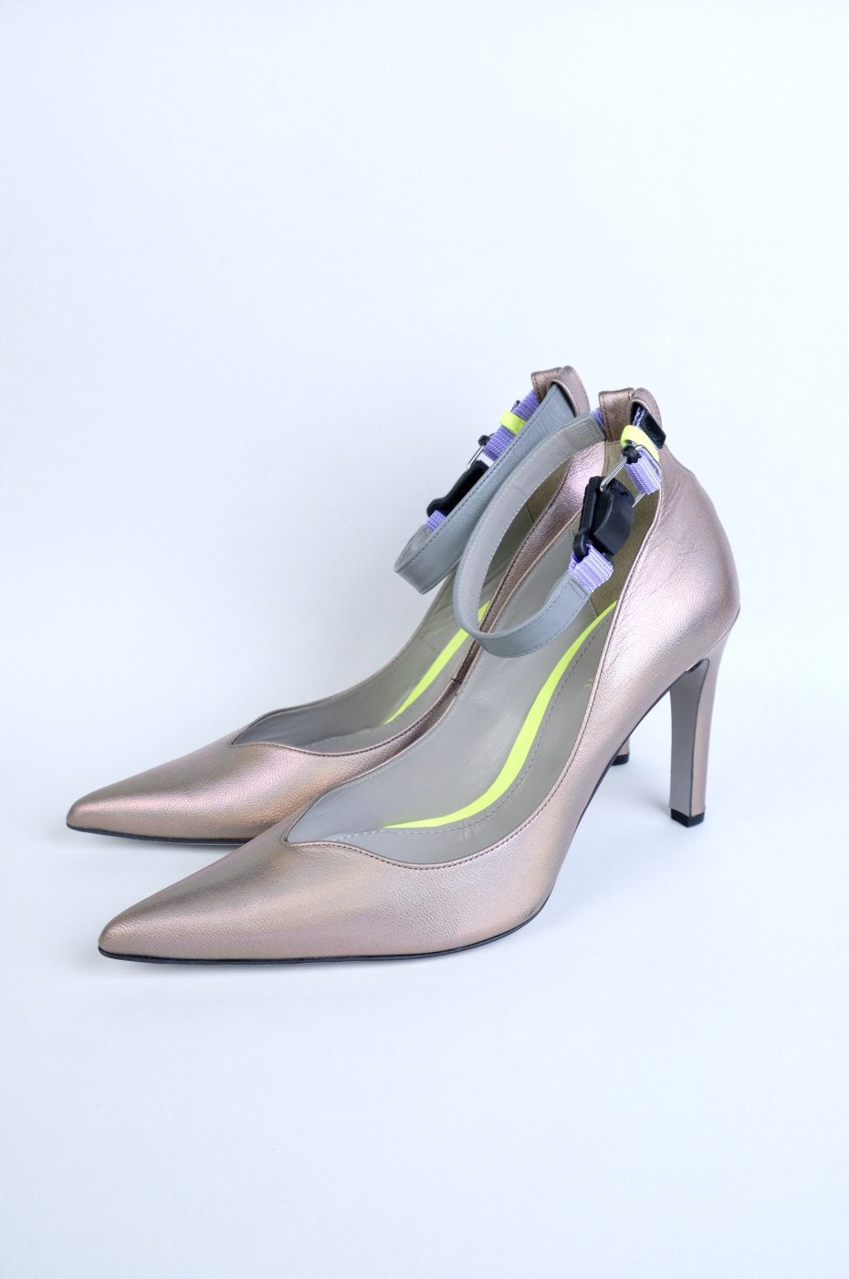 [50% OFF] Mame Kurogouchi "ANKLE STRAP POINTED TOE PUMPS"